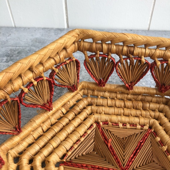 Unique Vintage Wicker Star Basket - Picture 5 of 6